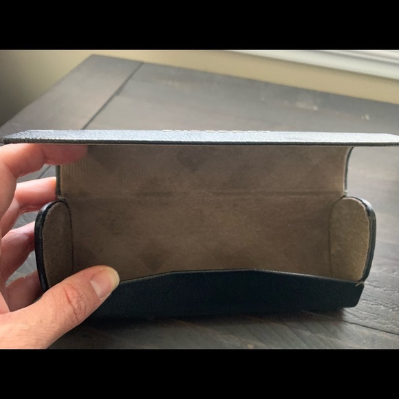 Burberry glasses frame in black - Picture 4 of 8